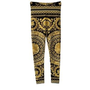 Versace barocco leggings NWT
SIZE 42,